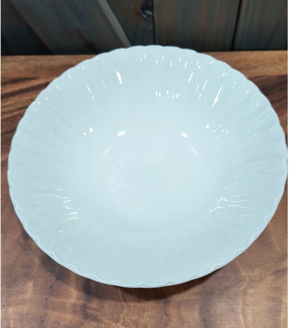 667. J And G Meakin English China Serving Bowl